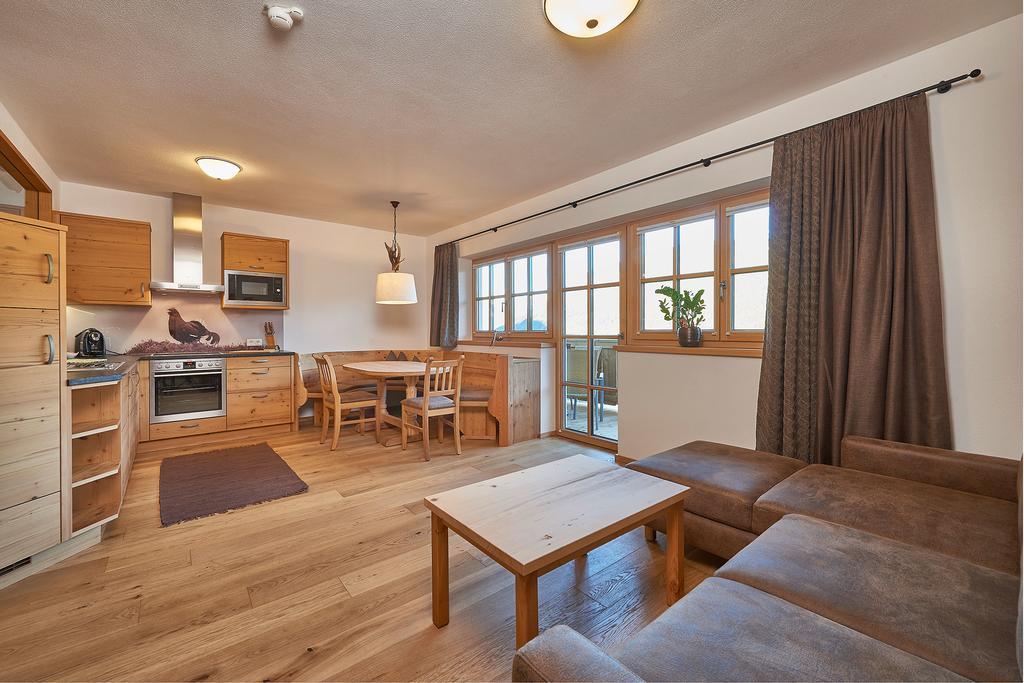 Berg- & Seeblick Pfefferbauer Zell am See Room photo